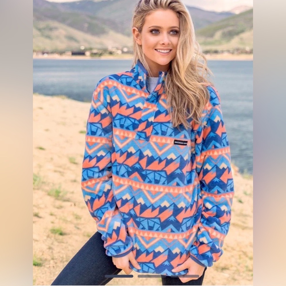 Southern Marsh Fairbanks Blue and Coral Fleece Pullover
